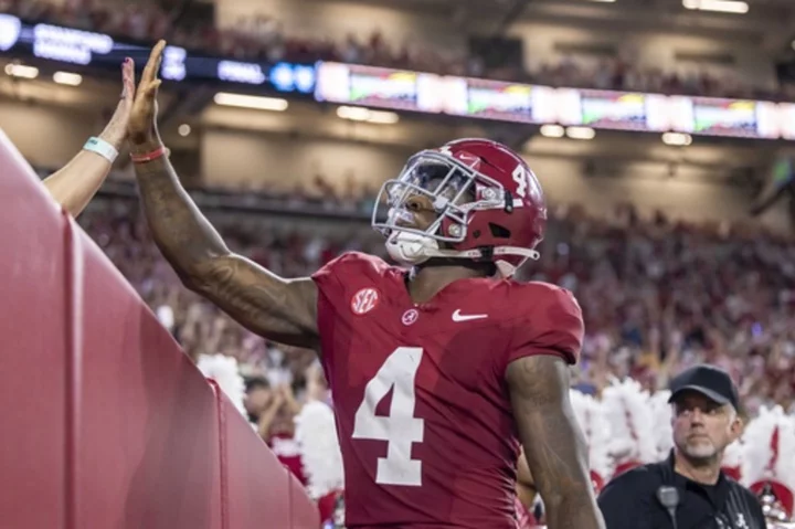Milroe has 5 TDs -- 3 passing, 2 rushing -- to lead No. 4 Alabama past Middle Tennessee, 56-7