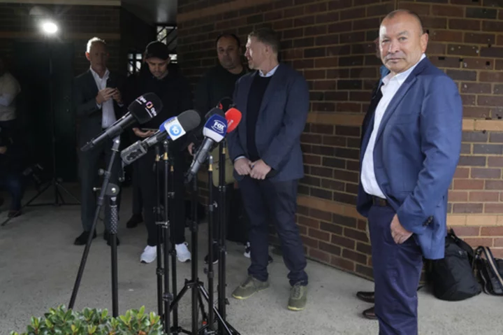 Eddie Jones says he's committed to Australian rugby, and again denies interviewing for Japan job