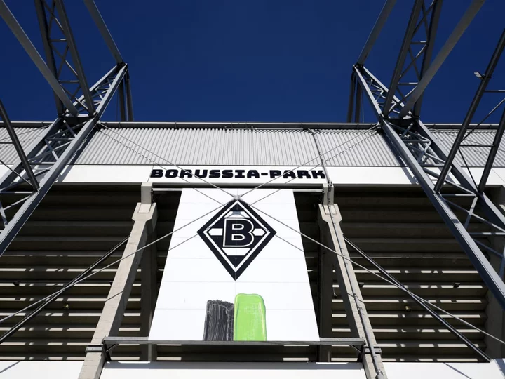 Schalke 04 vs Eintracht Frankfurt LIVE: Bundesliga team news, line-ups and more