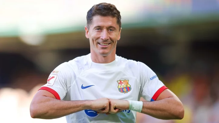 Robert Lewandowski hints at frustration over Barcelona tactics