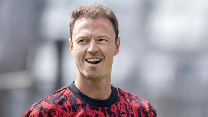 Man Utd sign Jonny Evans for remainder of 2023/24 season