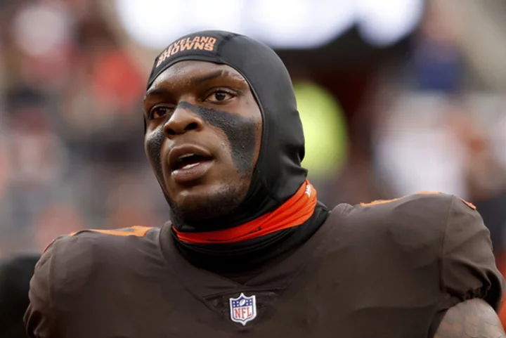 Browns' Winfrey has assault charged dismissed after he completed diversion program