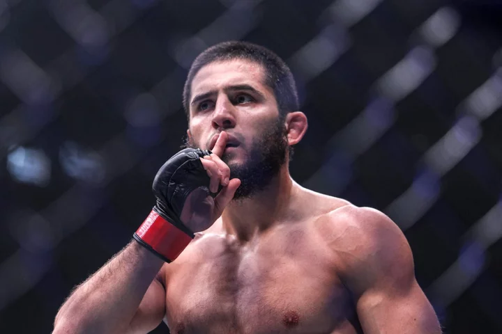 Islam Makhachev stuns Alexander Volkanovski with head-kick KO in first round at UFC 294