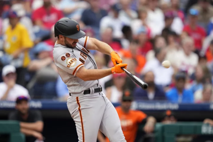 Paul DeJong makes memorable debut as Giants rally to beat Phillies, 8-6