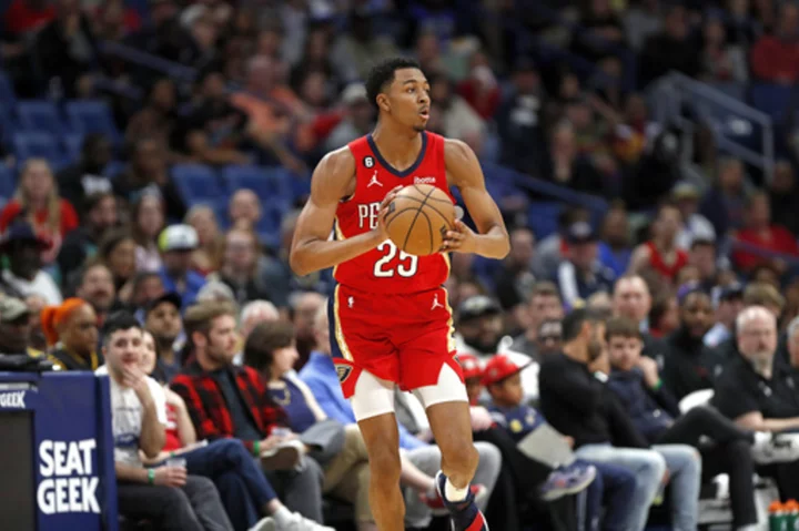 Pelicans' Murphy has a meniscus injury in his left knee, AP source says