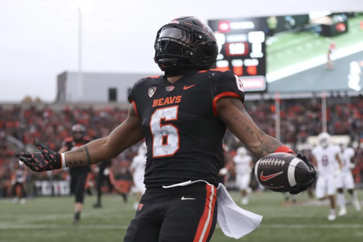 Damien Martinez runs for 146 yards, 4 touchdowns, and Oregon State routs Stanford 62-17