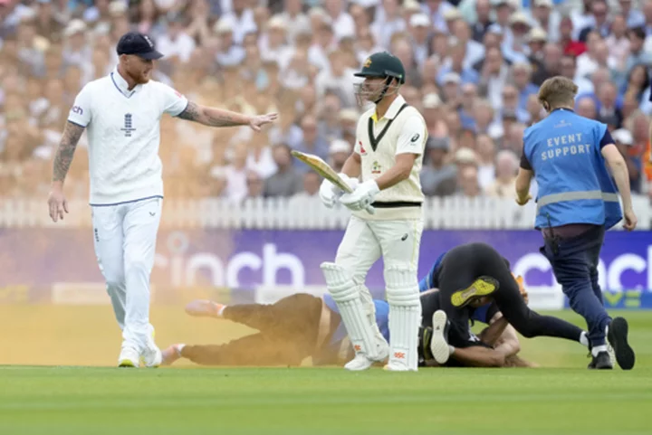 Unbeaten Warner frustrates England on 1st morning of 2nd Ashes test at Lord's