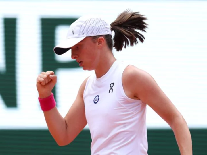 Iga Świątek wins women's French Open with thrilling victory over Karolína Muchová