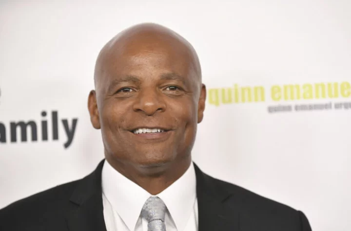 Warren Moon endorses Tennessee Titans, Houston Oilers-themed revival