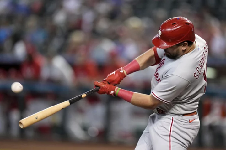 Schwarber hits leadoff homer, sparks Phillies to 15-3 win over Diamondbacks