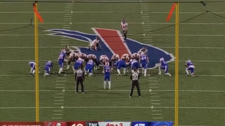 Everyone Was Confused By Tampa Bay Trying to Draw Buffalo Offside With Their Field Goal Team