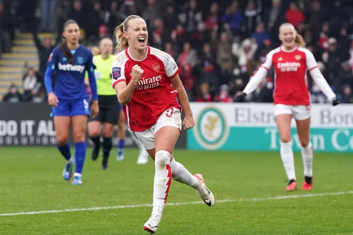 WSL top two Chelsea and Arsenal maintain momentum with convincing victories