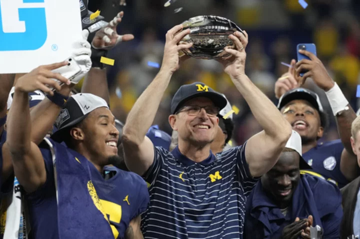 College Football Picks: Awkward trophy ceremonies, CFP implications highlight championship weekend