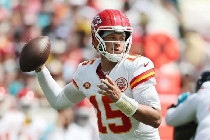 Mahomes leads Chiefs over Jags, Bills bounce back
