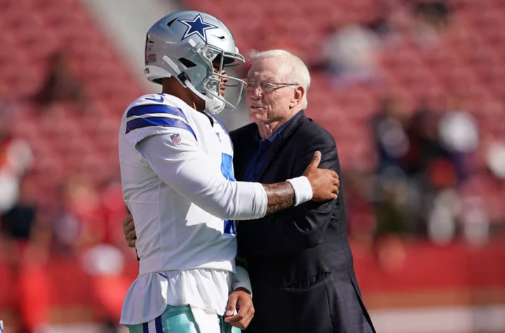 Cowboys: Jerry Jones puts the pressure on Dak Prescott