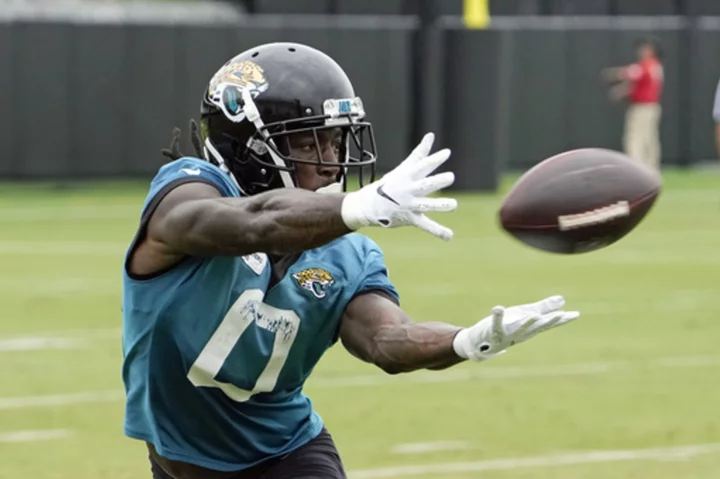 Jaguars WR Calvin Ridley nursing a sore toe and will be limited in training camp practice