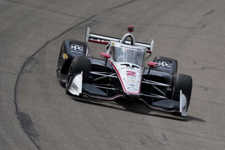 Josef Newgarden continues IndyCar oval dominance with win at Iowa Speedway