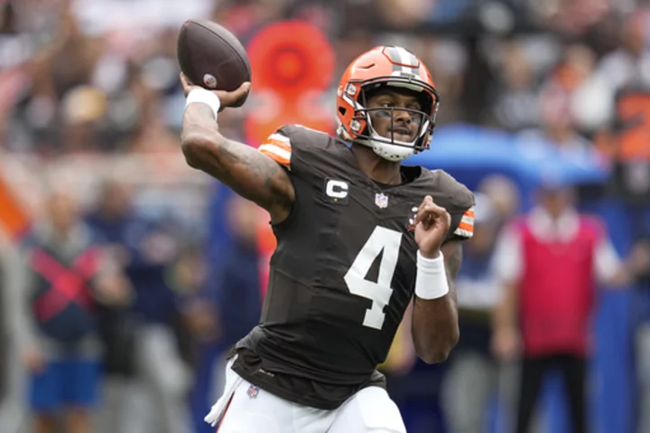 Browns QB Deshaun Watson dealing with sore throwing shoulder, but expected to play against Ravens