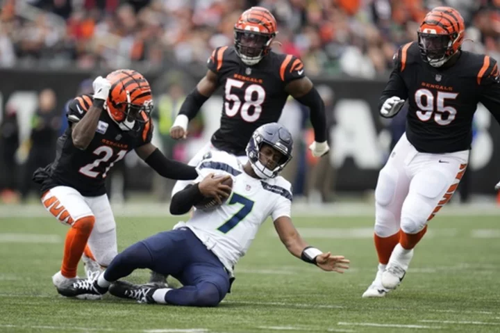 Seahawks hoping for a quick rebound while hosting the struggling Cardinals