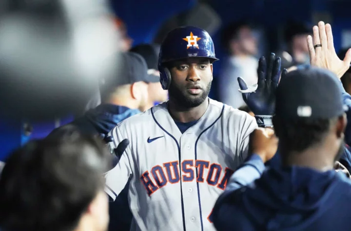 Astros have Yordan Alvarez concern after DH leaves Blue Jays game early