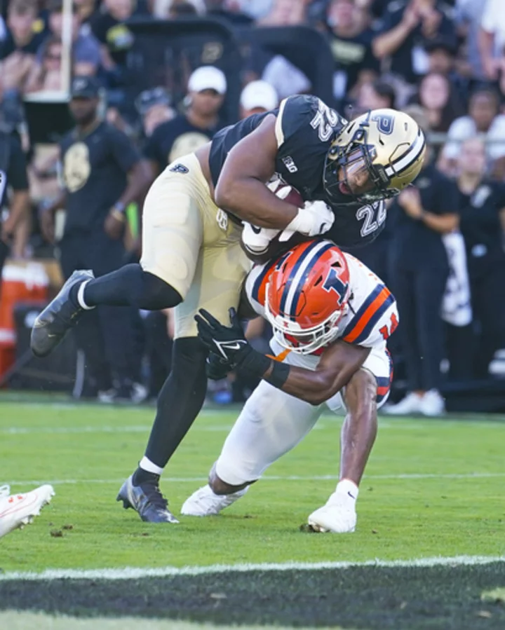 3rd-quarter scoring flurry leads Boilermakers to 44-19 rout over Illinois in battle for The Cannon