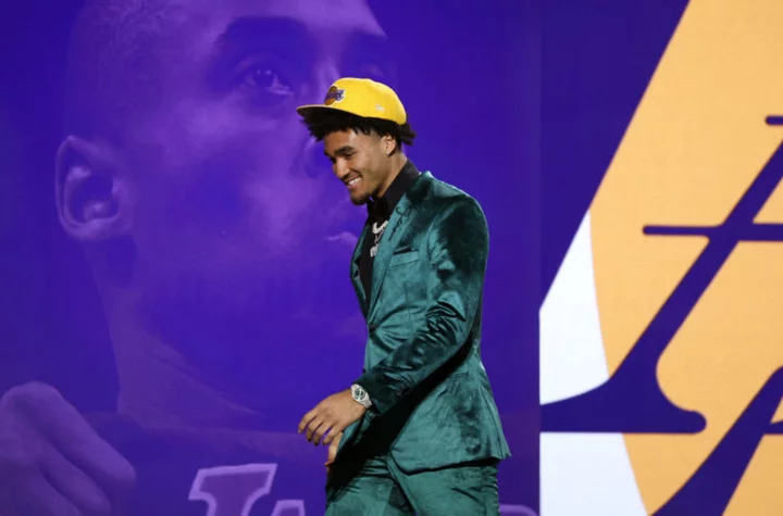 Lakers first-round pick hilariously shades LeBron over viral draft night post