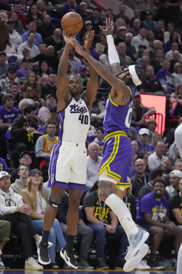 Harrison Barnes scores 33, powers Kings past Jazz 130-114 in season opener