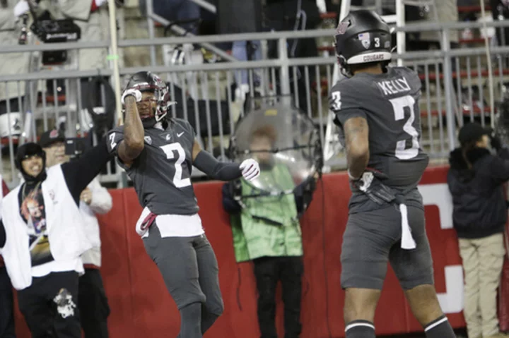 Ward leads Washington State to 56-14 romp over Colorado; Sanders exits with injury