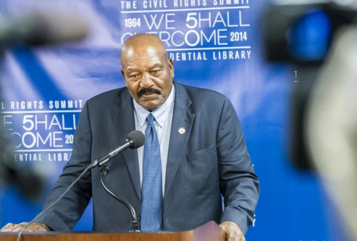 LeBron, Obama lead tributes to Ohio NFL icon Jim Brown