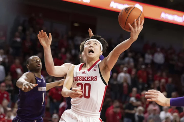 Hoiberg hopes Tominaga's return and addition of veteran players allow Huskers to continue their rise