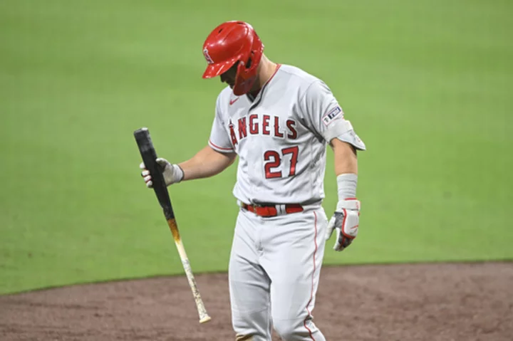 Mike Trout has surgery on his broken left wrist; timetable for return unknown