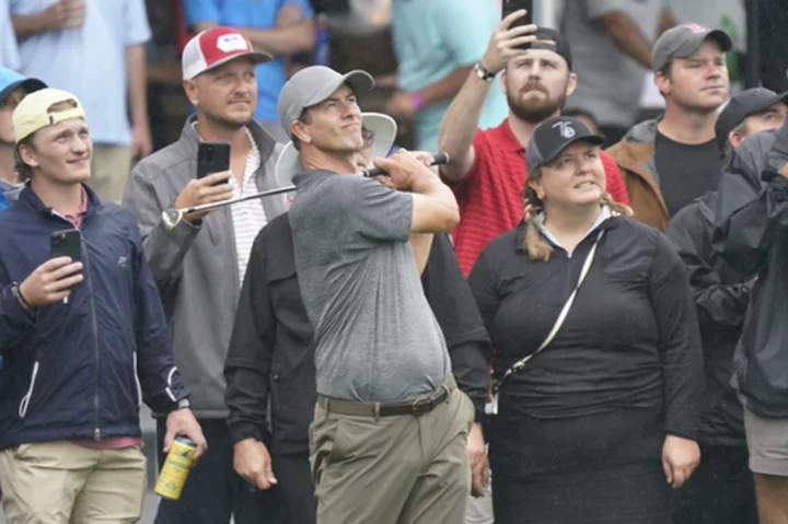 Adam Scott is off to the start he needed as Justin Thomas stalls at the Wyndham