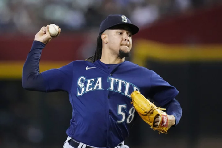 Castillo and Crawford lead the Mariners to a 4-0 victory over the Diamondbacks