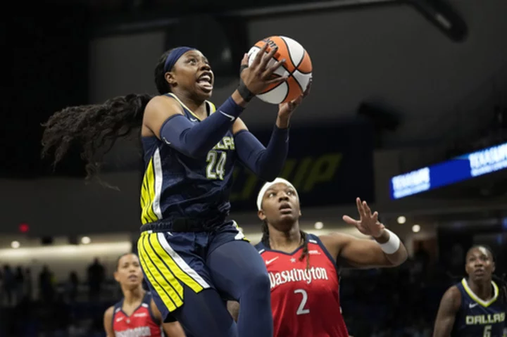 Taurasi reaches 10,000 points, which WNBA player next in line to reach the milestone