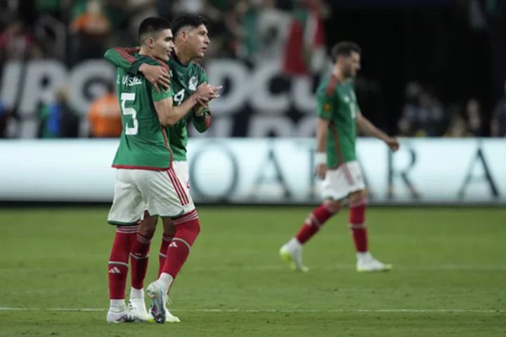 West Ham signs Mexico midfielder Edson Álvarez from Ajax