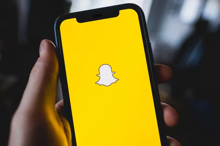 Snap Stock Drops as Social Media Company Warns of Risk From Middle East War