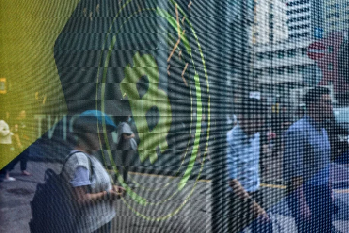 Hong Kong’s Crypto Push Gets Blunt Warning as Probe Erupts