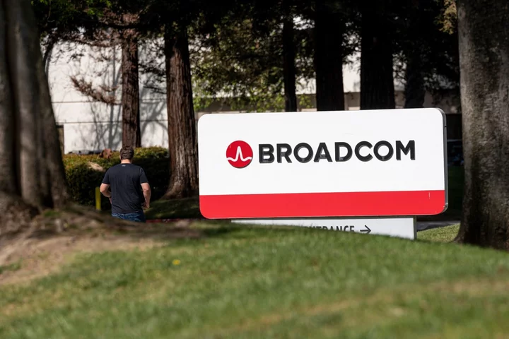 Broadcom Suffers Sales Slowdown, Even as It Points to AI Gains