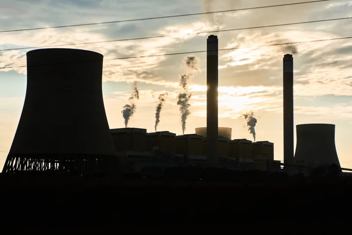 Keeping Old Eskom Plants Post-2030 May Kill 15,000, Study Shows