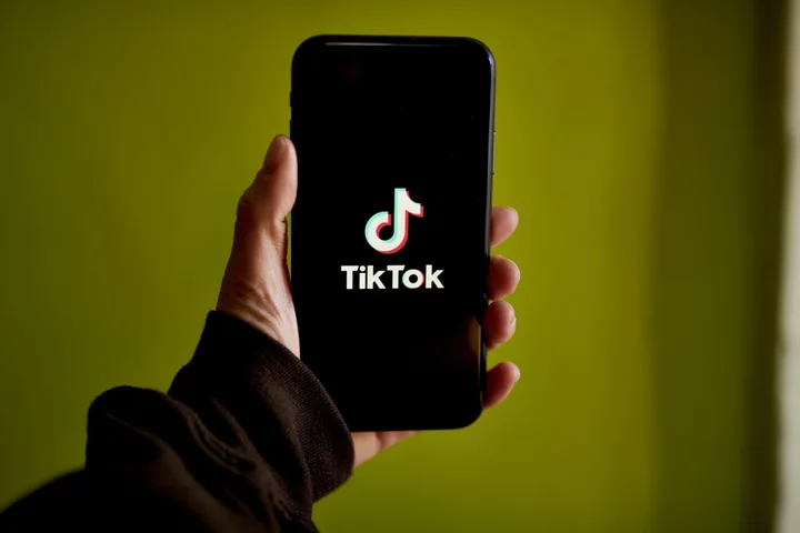 TikTok Will ‘Soon’ Grant Oracle Full Access to Code, Algorithm