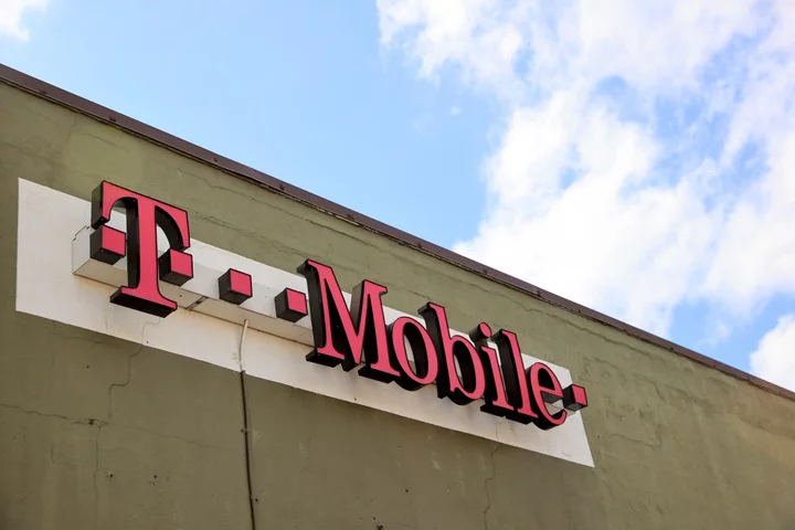 T-Mobile to Cut About 7% of Staff, Mostly Corporate Roles