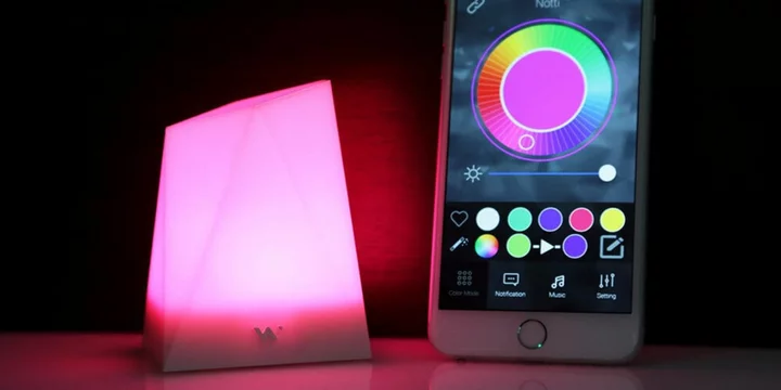 Get a notification light to sync to your smartphone for $25