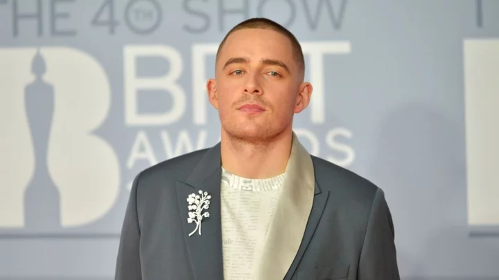 Dermot Kennedy: Singer apologises for use of racial slur