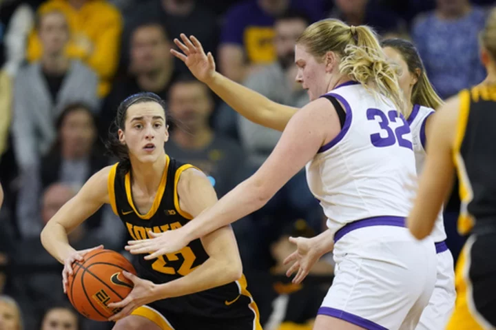 Caitlin Clark becomes Iowa's all-time leader scorer as No. 3 Hawkeyes defeat Northern Iowa, 94-53