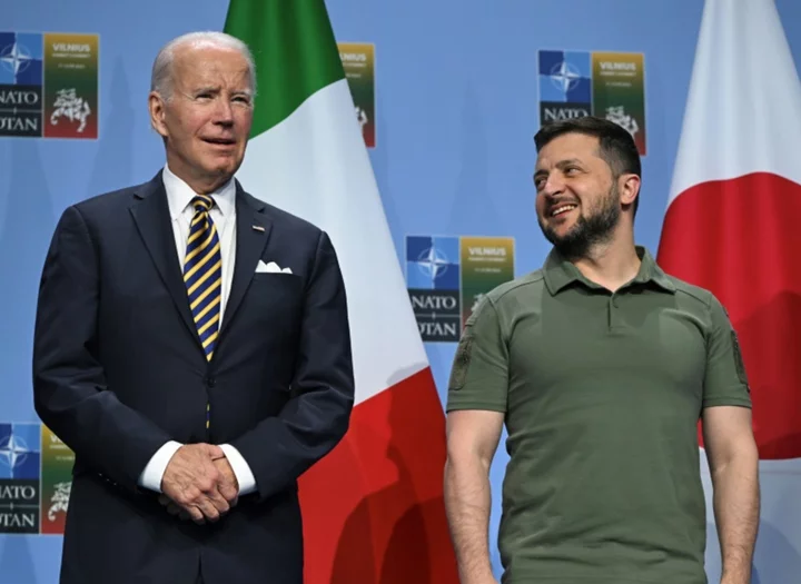 Biden tells Zelensky Ukraine's courage example to 'whole world'