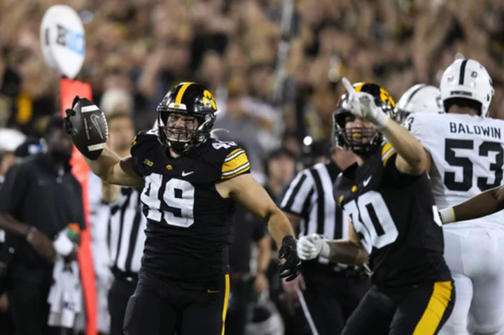 DeJean's fourth-quarter punt-return TD lifts Iowa over Michigan State 26-16