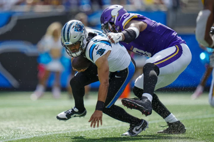 No. 1 overall pick Bryce Young struggles yet again, dejected after Panthers fall into 0-4 hole