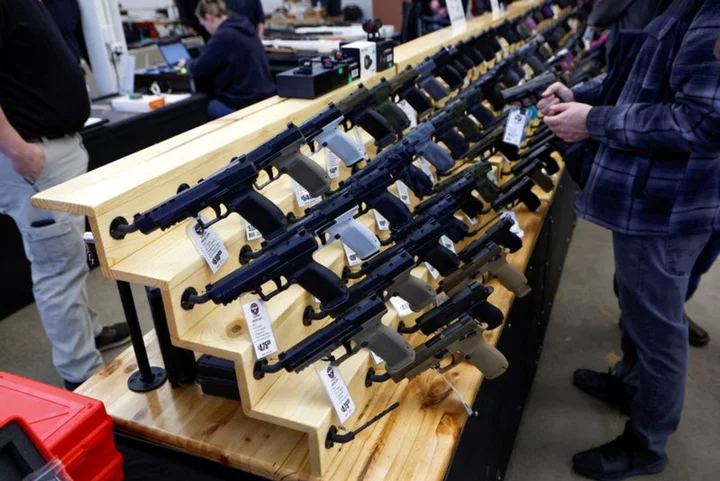 US Justice Dept seeks to close loopholes on some gun sales