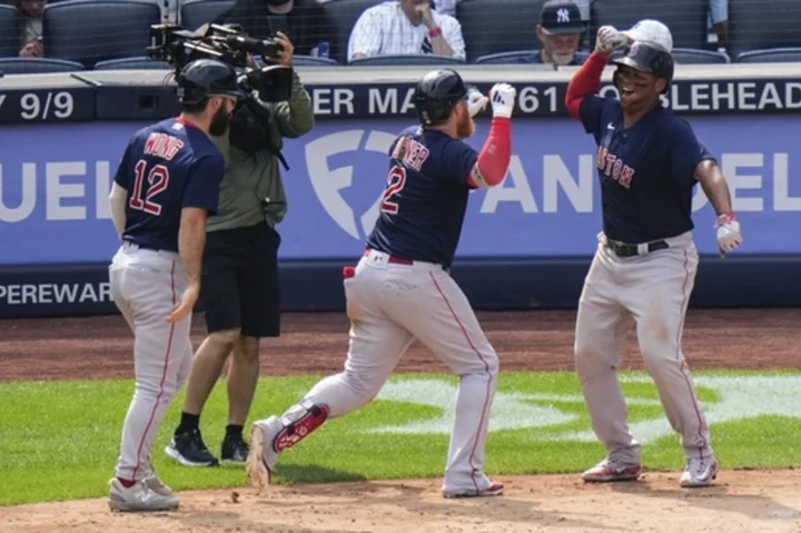 Yankees lose 8 in row for first time in 1995 as Justin Turner leads Red Sox to 6-5 win