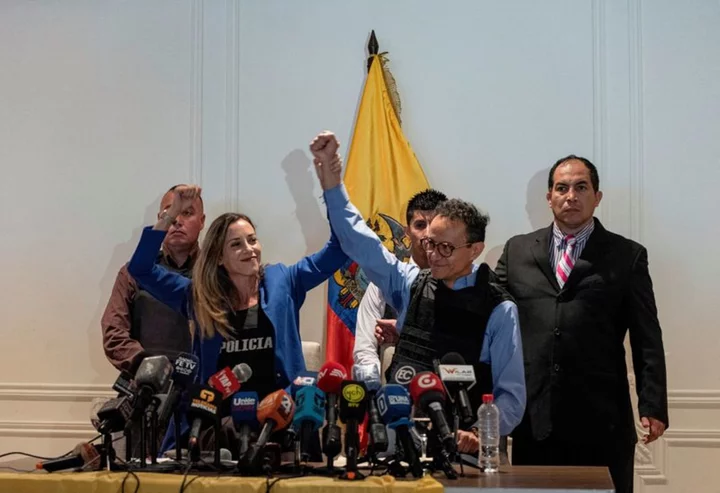 Ecuador presidential hopefuls close campaign clouded by violence